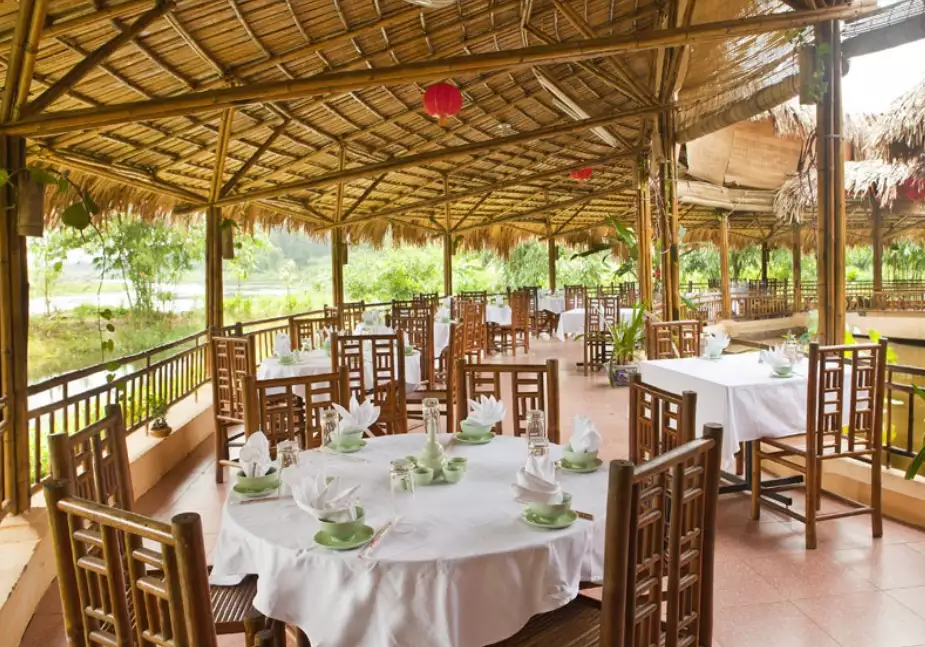 Mẫu nhà tre quán coffee